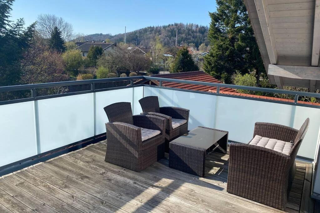 Lichtdurchflutete Wohnung Mit Grosser Dachterrasse Bruckmuhl Exterior photo